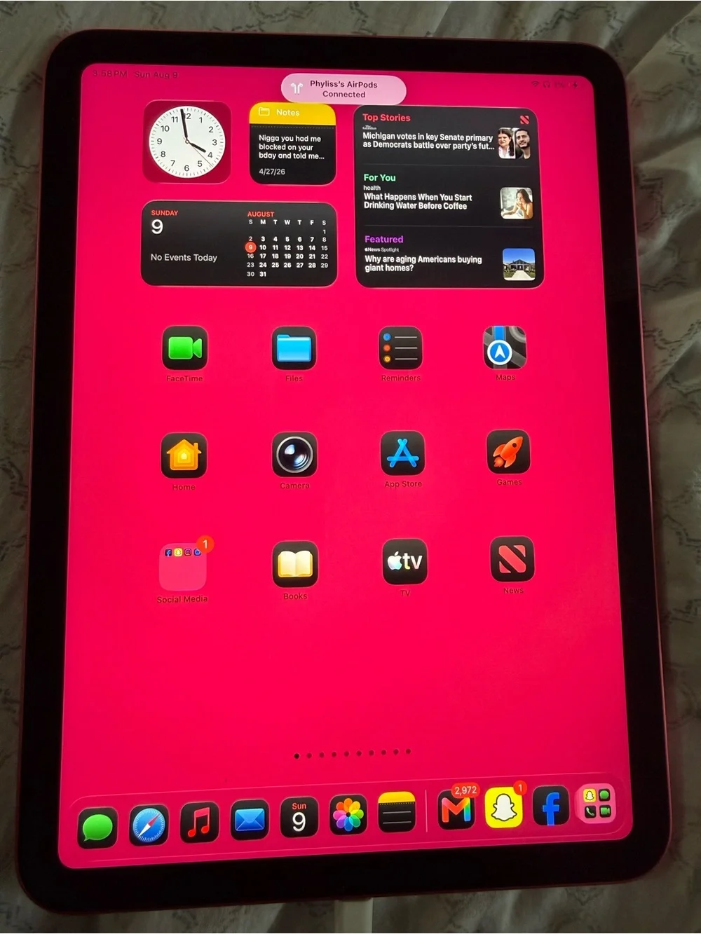 Apple tablet showcasing